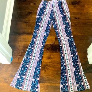 Size small floral print legging, flare pants